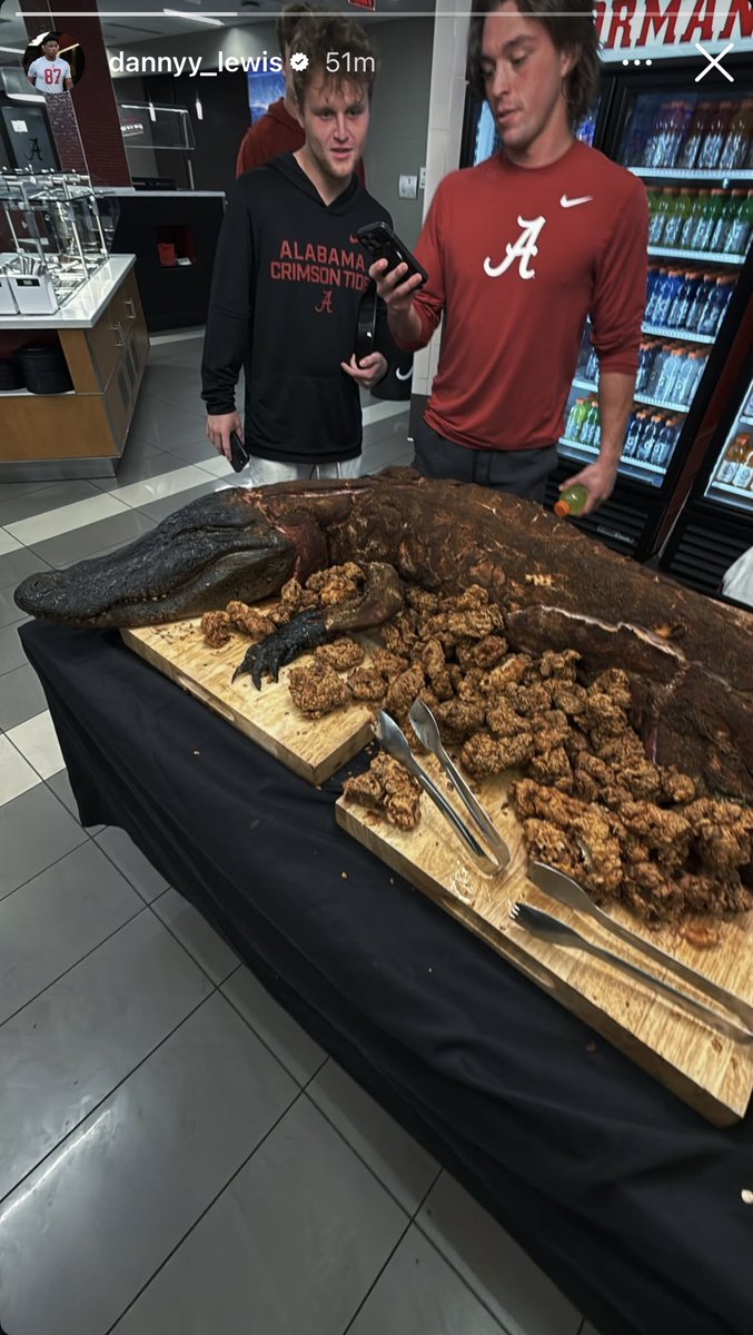 Charlie_Potter's tweet photo. Alabama Football enjoying some gator tonight before playing LSU.

(📷 via Keon Sabb, Danny Lewis) https://t.co/UDOD0xP1RG