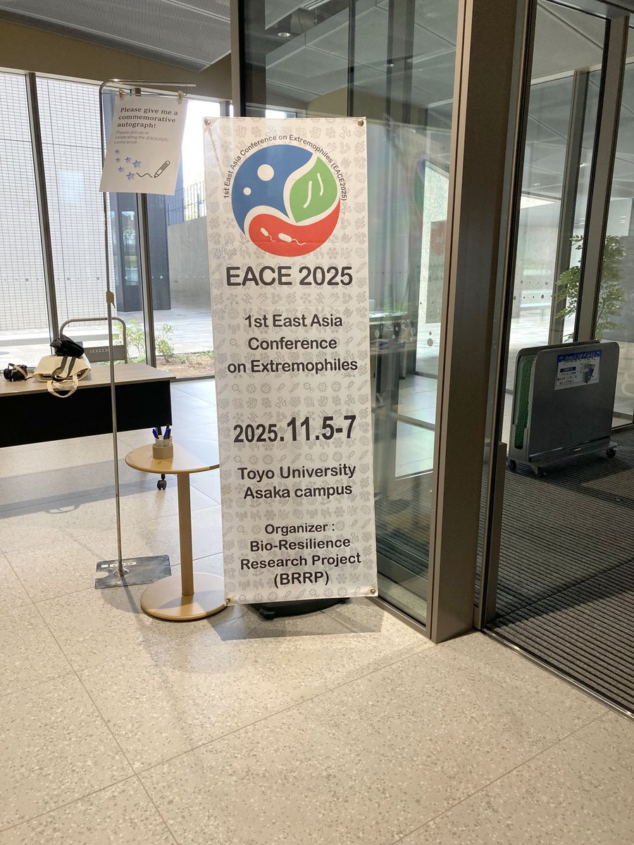 TAITEC_PR's tweet photo. 本日11/6、東洋大学朝霞キャンパスにて開催されております 第1回 東アジア極限環境微生物会議の附設展示会に出展しております。タイテック人気の卓上汎用機をご紹介。ぜひお立ち寄りください！
また11/8 同キャンパスにて開催の極限環境生物学会にも引き続き参加いたします。 https://t.co/HbTlghBTeG