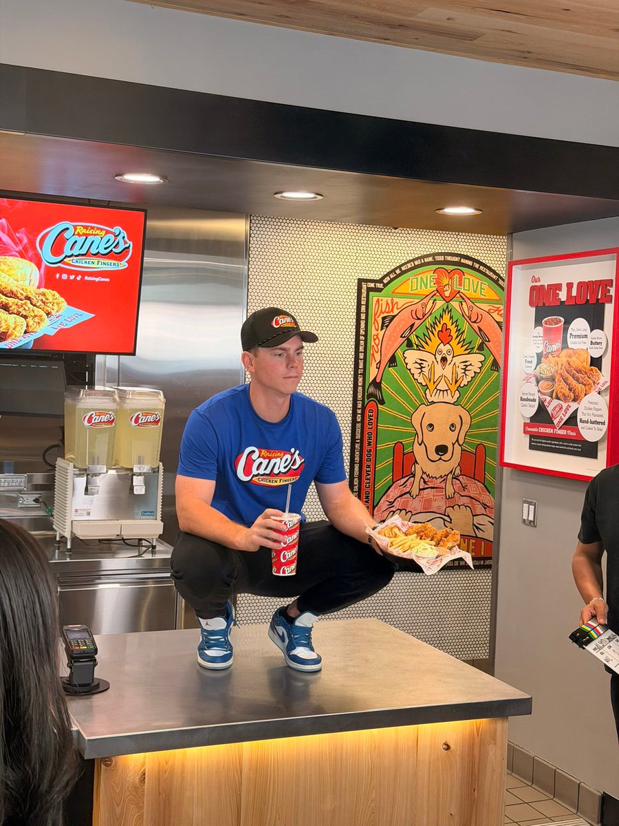 Alternate universe where Will Smith's foot stayed off of home plate