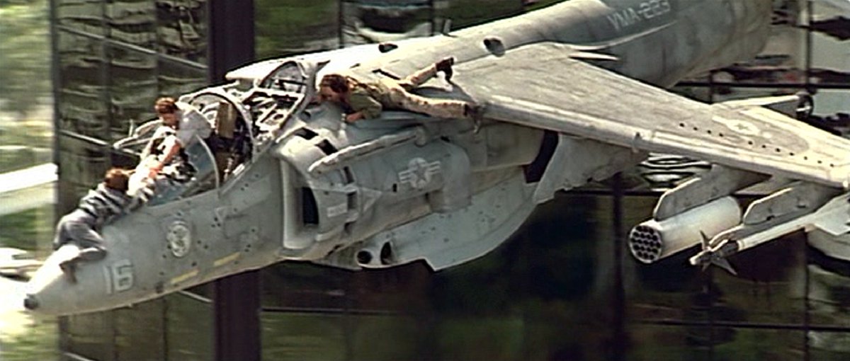 You know I always liked True Lies a lot, but the weird thing is when the bad guy jumps on the airplane, I really expected Arnold to just throw that sucker into neutral and climb onto the back for a good old fistfight. How did they miss that one??