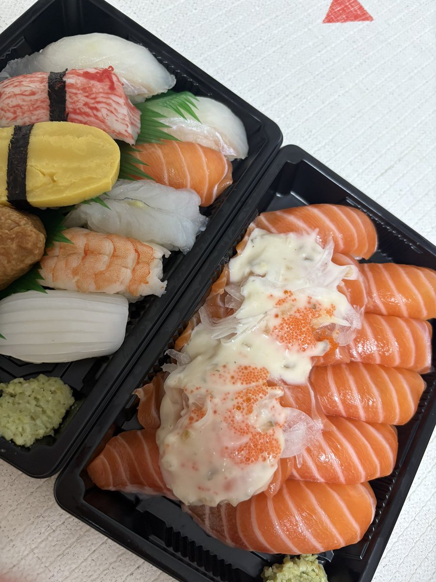 #오르야밥먹어

연어초밥 못참찌