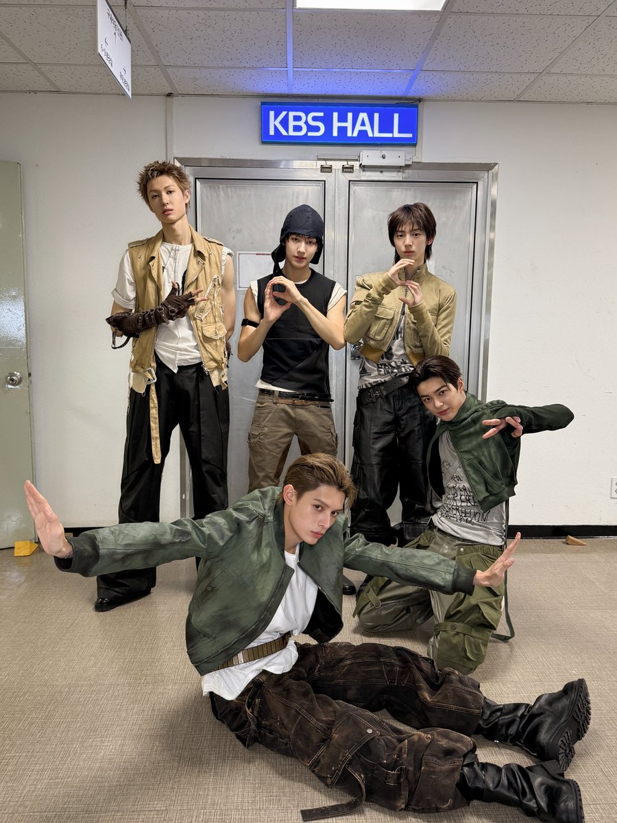 ahngoneho's tweet image. ⠀
#가져와_new_pic 📸
250919 Music Bank
⠀