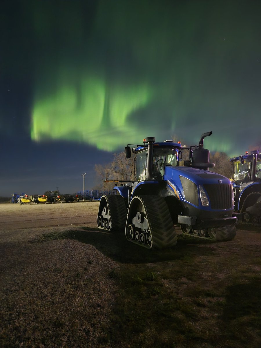Manitoba skies are in full color tonight