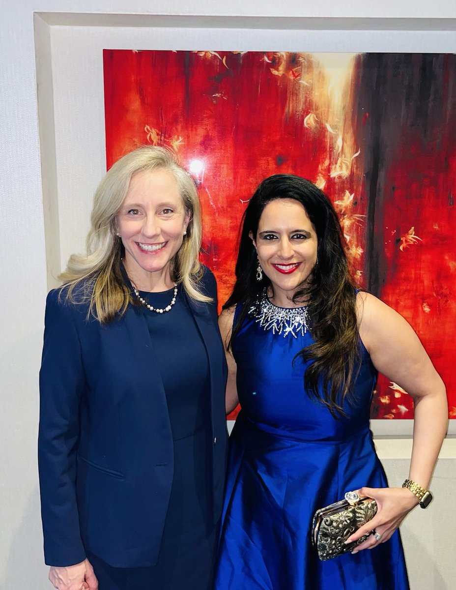 Excited to congratulate my mentor Governor Spanberger as the first female Governor of VA. I’m beyond proud to be her Co-Chair of National Security, Business Leaders for Spanberger.

#BlueFairfaxDemsGala
@abigailspanberger