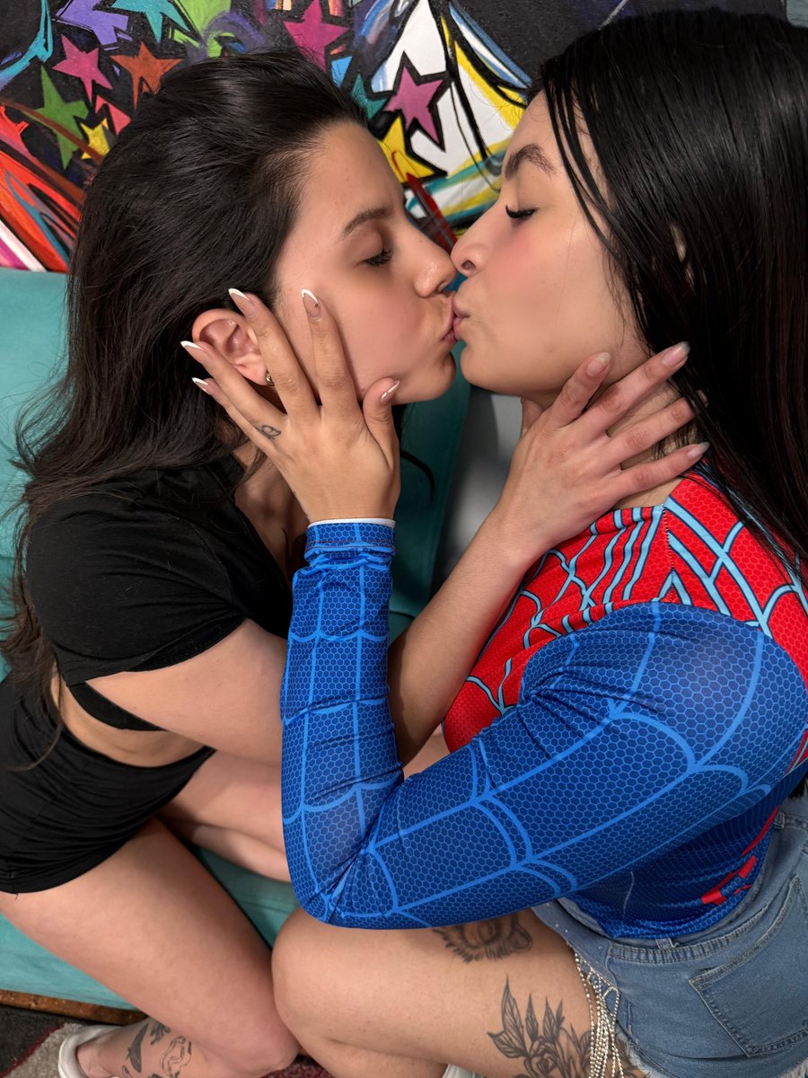 laprincessoff's tweet photo. @Ari_Emma19 cosita 🥵 https://t.co/4ZT9L8CHgt
