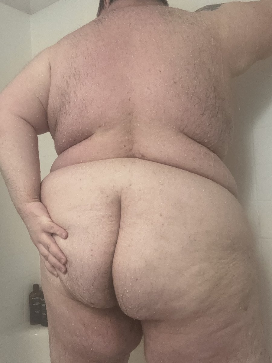 fatyote's tweet photo. Wet Wednesday / Wide Wednesday https://t.co/gQrSCiBdNx