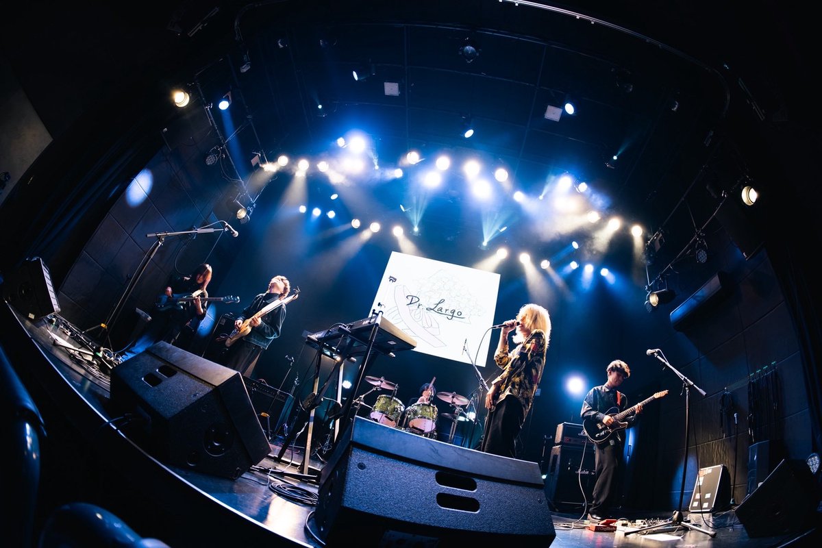 10/27(Mon) 梅田BANGBOO

『Dr.Largo&amp;BANGBOO pre.
【You and I】vol.2』

「君はきっと、わかっていた」

セットリスト
1.ライム
2.introduction
3.君だけのじゅもん
4.全て真夜中の、
5.レモンサワー
6.メランコリック
7.新曲

Photo by <a href="/ruuun87run/">まつした りこ</a>