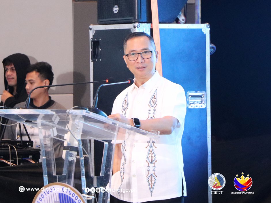 DICTgovph's tweet image. [PHOTOS] Cyber Depensa, Mas Pinaigting sa CERTCon 2025! 

Tingnan: facebook.com/share/p/16ZvdS…

#DICT #CERTCON2025 #CyberSafePH #DigitalBayanihan #BagongPilipinas