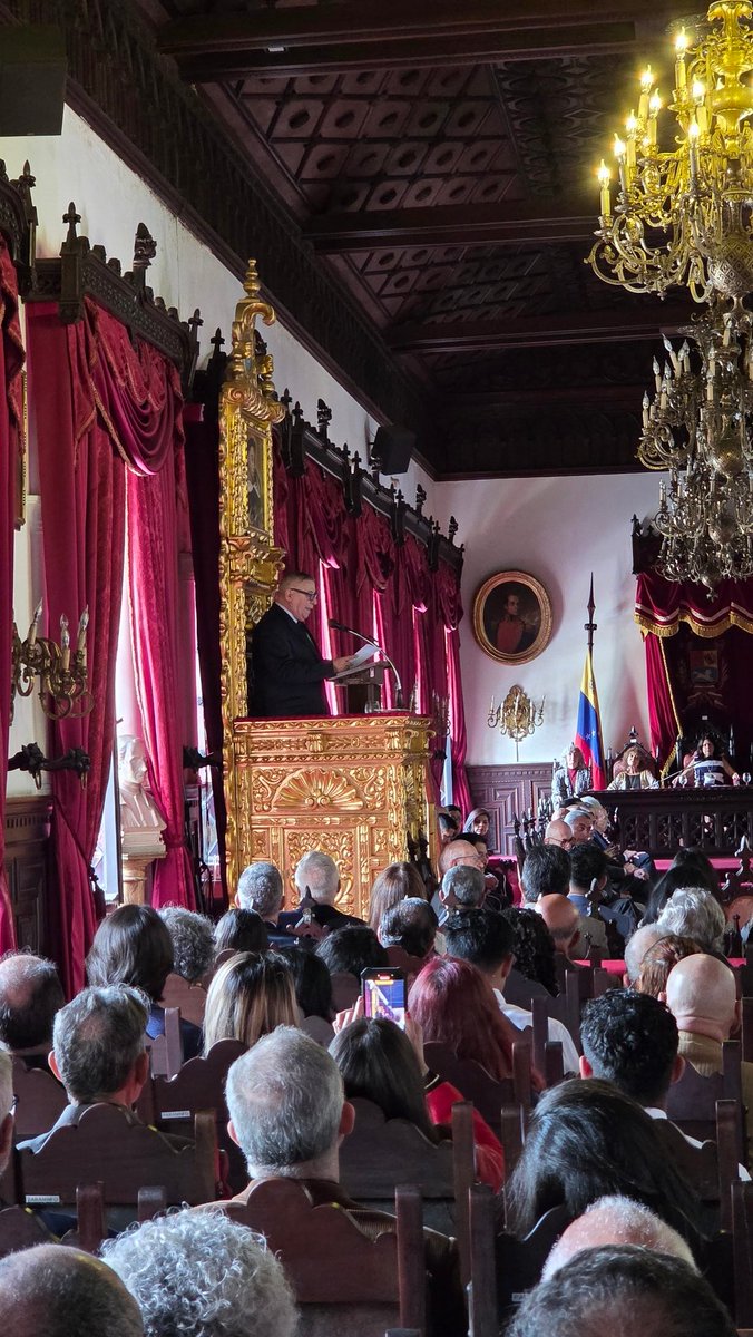 Felicitamos efusivamente al Dr. Fernando Falcón, profesor de nuestra Facultad, por su incorporación a la Academia Nacional de la Historia, sillón LL. 

#5deNoviembre