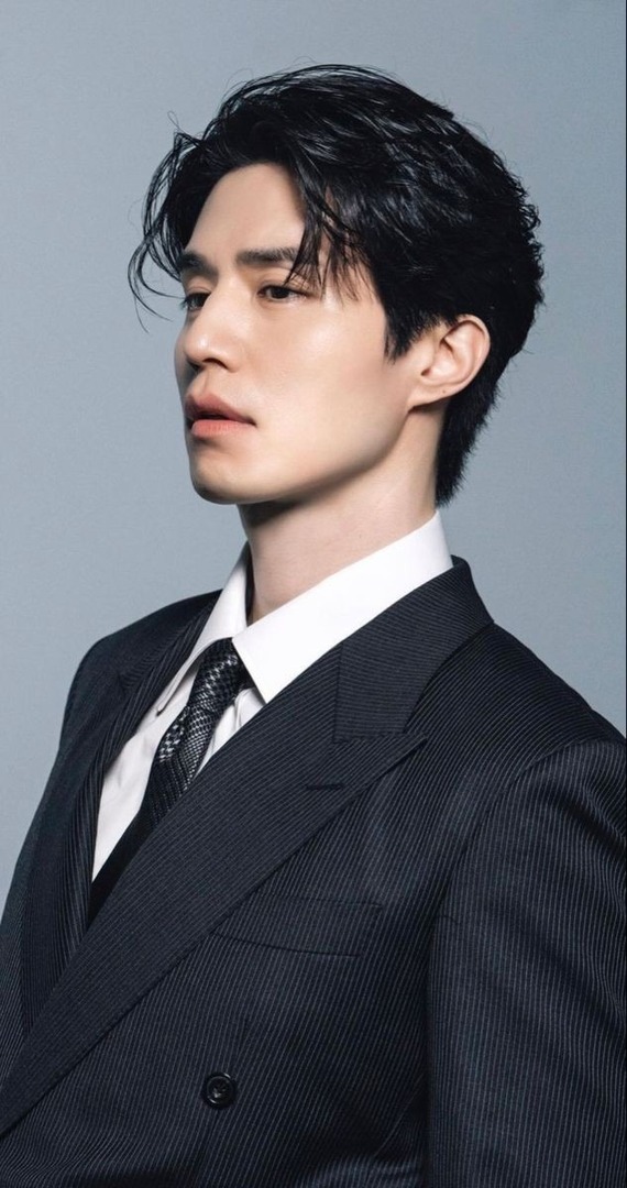 Happy birthday Lee Dongwook yg ke 44🥳😍 sebutin drama beliau yang kalian suka? •kdm•