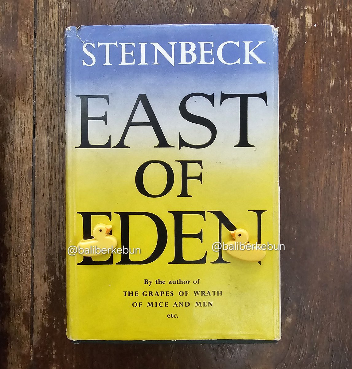 unsolved_riddle's tweet image. time to tear through that pile 📚