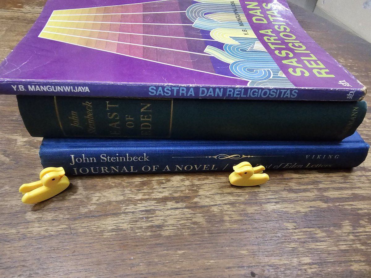 unsolved_riddle's tweet image. time to tear through that pile 📚