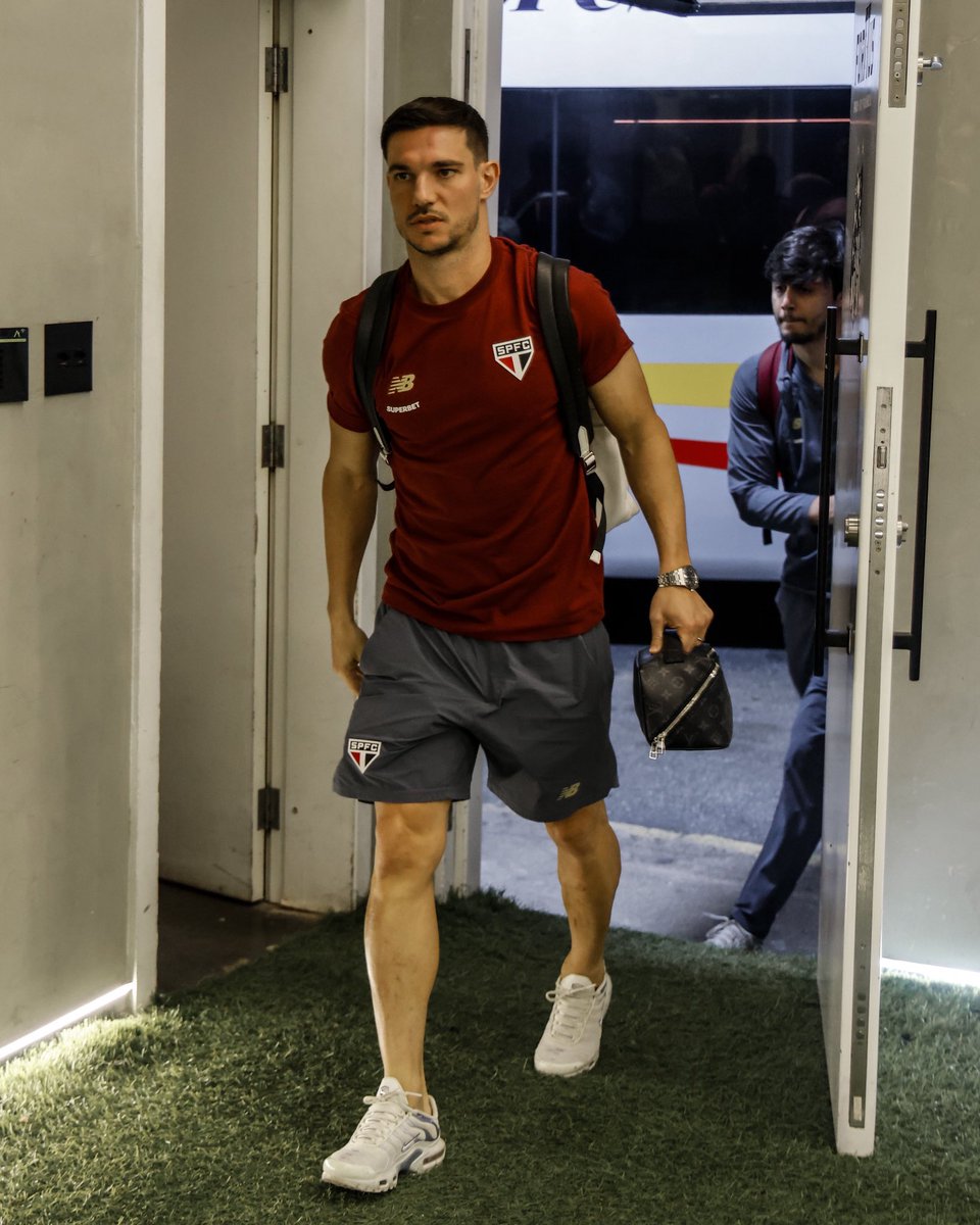 diario_spfc's tweet photo. Maik: 1 gol e 2 assistências em 6 jogos
Cédric: 2 assistências em 42 jogos https://t.co/cnyfZdVs01