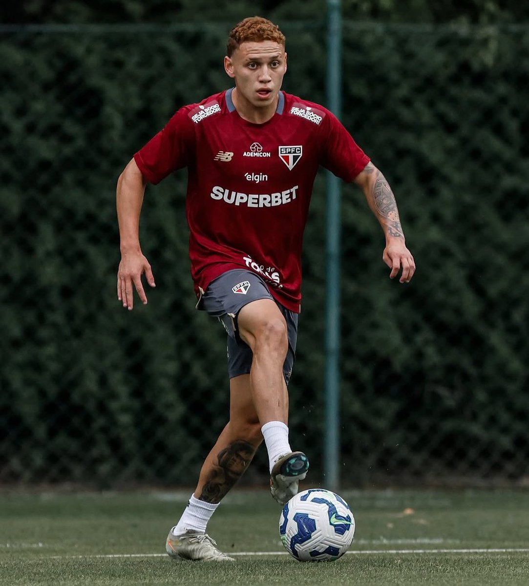 diario_spfc's tweet photo. Maik: 1 gol e 2 assistências em 6 jogos
Cédric: 2 assistências em 42 jogos https://t.co/cnyfZdVs01