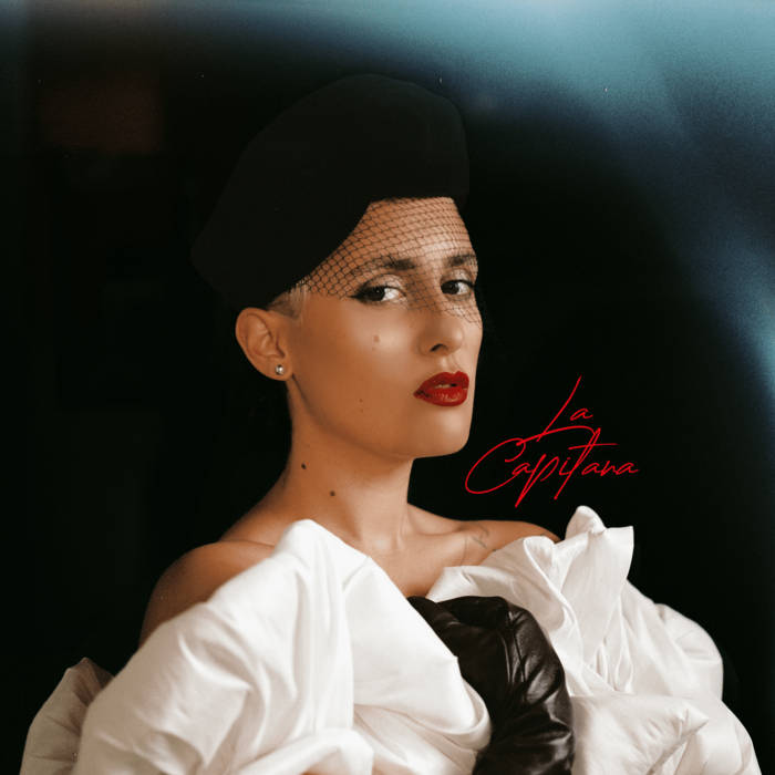 HagovMelomana's tweet photo. “El disco intenta reivindicar a las mujeres de la historia, porque siento que nunca tienen lugar en la memoria popular.” Así describe La Valenti a su segundo álbum, La Capitana: un álbum de pop, folclore y electrónica. https://t.co/uQCI6ua4yP