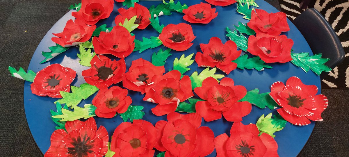 Pug Life Teacher 🐶 tweet media