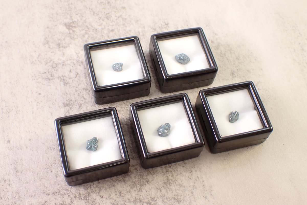 ダイヤモンド原石