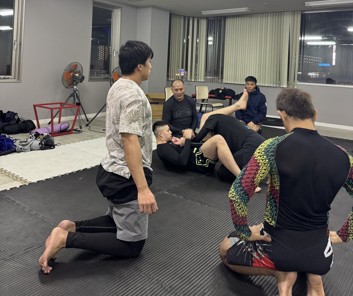 いろんな人の力を借りて、今週から
なんとか練習場所を繋ぐ事ができました。

簡易的ではありますが
休む事なく繋げられてよかったです
移転に関わってくれた方々
本当にありがとうございました。

クラファンは月末まで開設しているので
支援していただけたら嬉しいです。
camp-fire.jp/projects/89592…