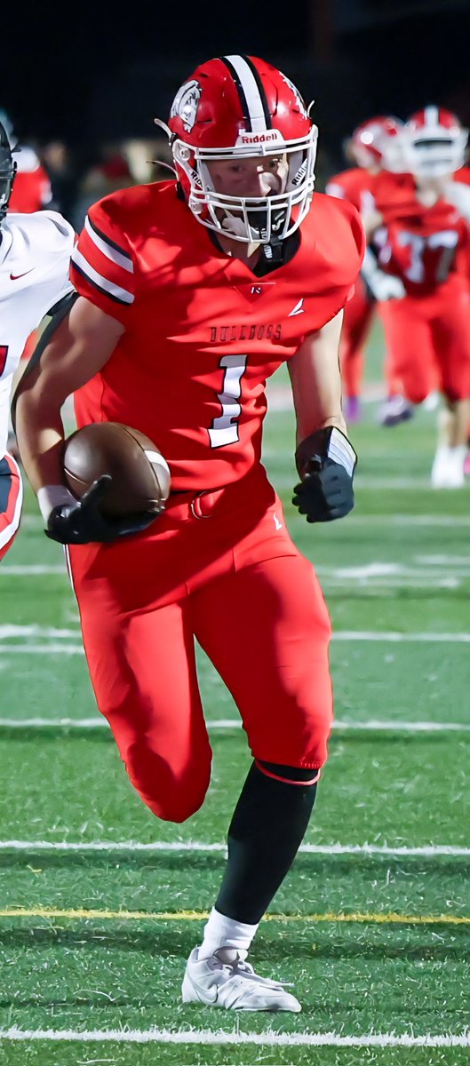RomeoFootball's tweet photo. Congratulations Brayden Watson on being named First Team All County Tight End! @RomeoAthletics https://t.co/nk0AKD5CsN