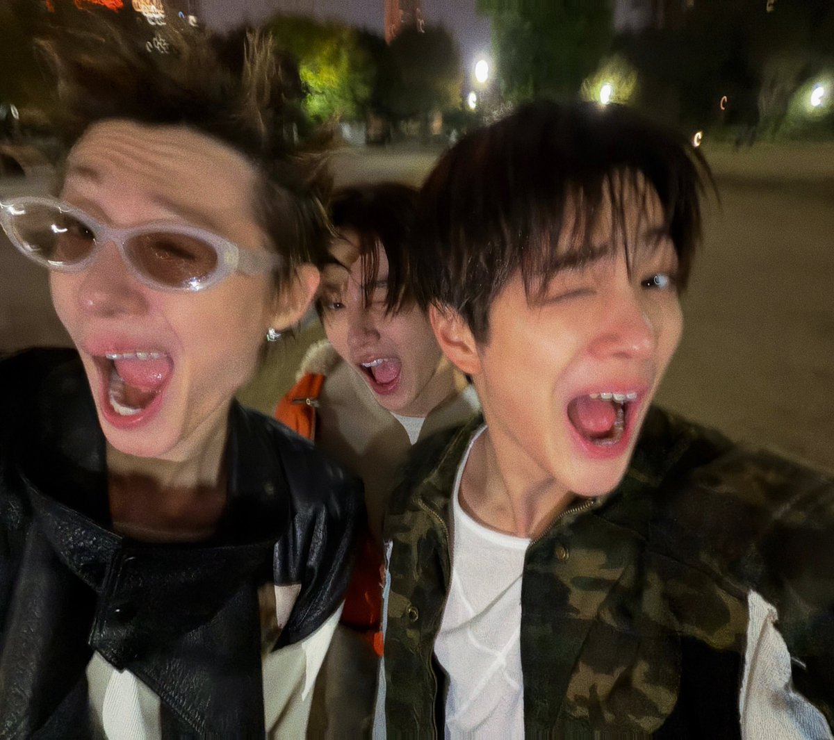 fileskeonho's tweet image. they’re so unserious trio