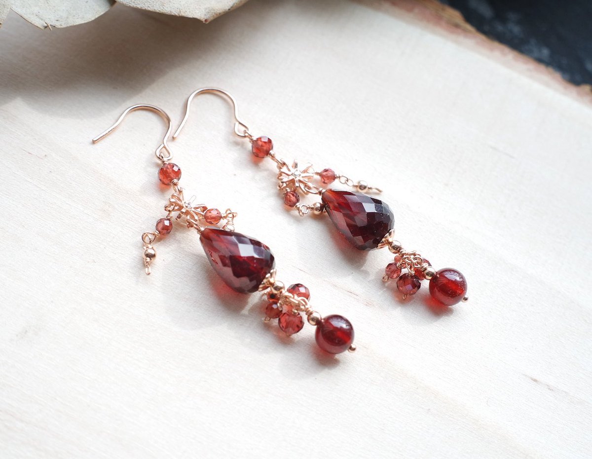 RT 감사합니다!> ~11/9(일) 까지 자리를 비우며 전 제품 5% 세일을 진행합니다. 많은 관심 부탁드립니다!🙇
스마트스토어 : m.smartstore.naver.com/eunbeunbe?NaPm…
아이디어스 : idus.com/eunbeunbe

RT 해 주신 2분을 추첨하여 컬러 테마 팔찌를 만들어 드립니다.(11월 말 추첨)