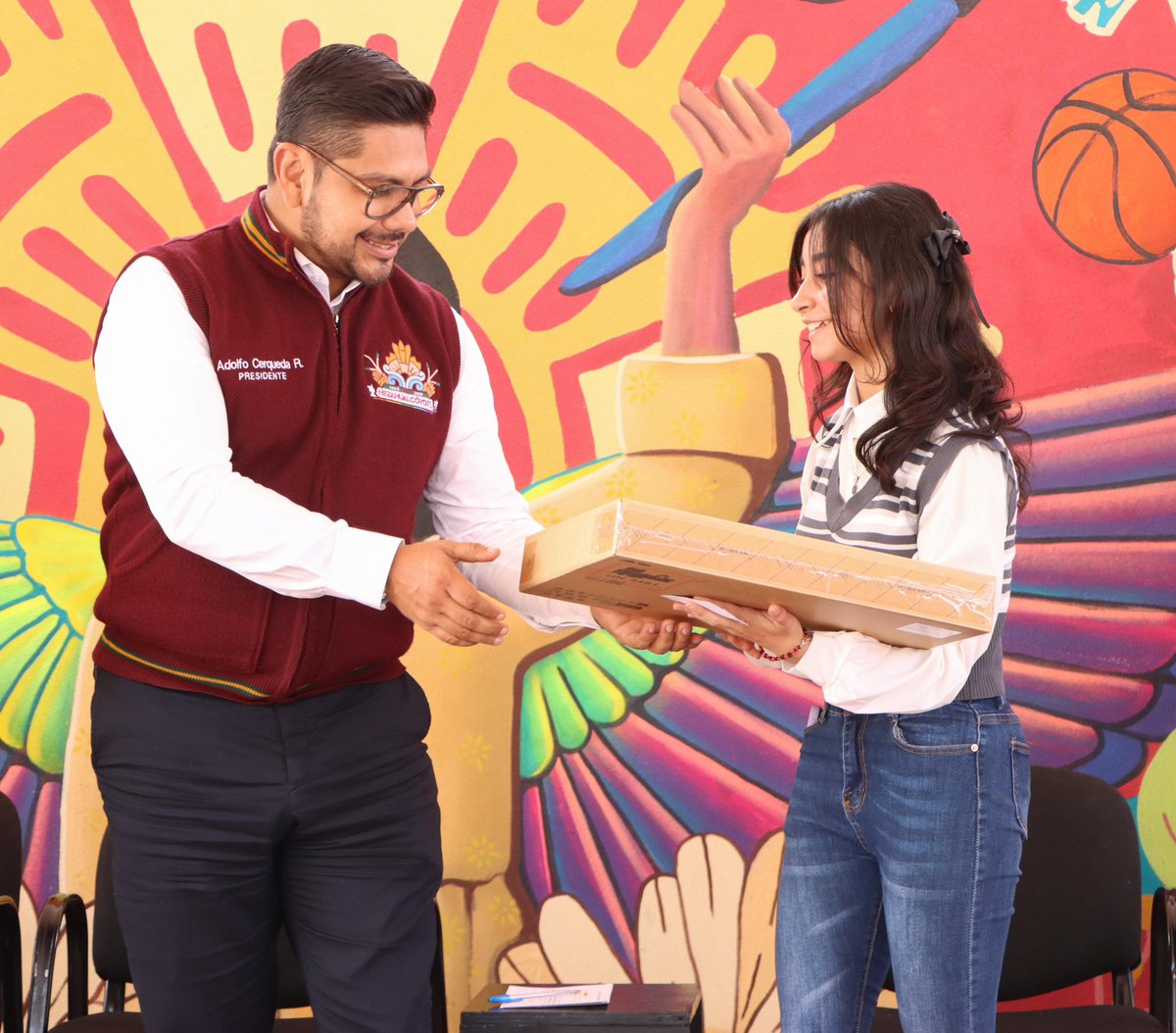 Adolfo_Cerqueda's tweet image. En Neza reconocemos el esfuerzo de nuestras y nuestros jóvenes 🙌🏽

Sabemos que tenemos grandes talentos. Es por eso que entregamos #laptops 💻 a las y los estudiantes más destacados del curso de regularización para ingreso a nivel medio superior, para que tengan las herramientas