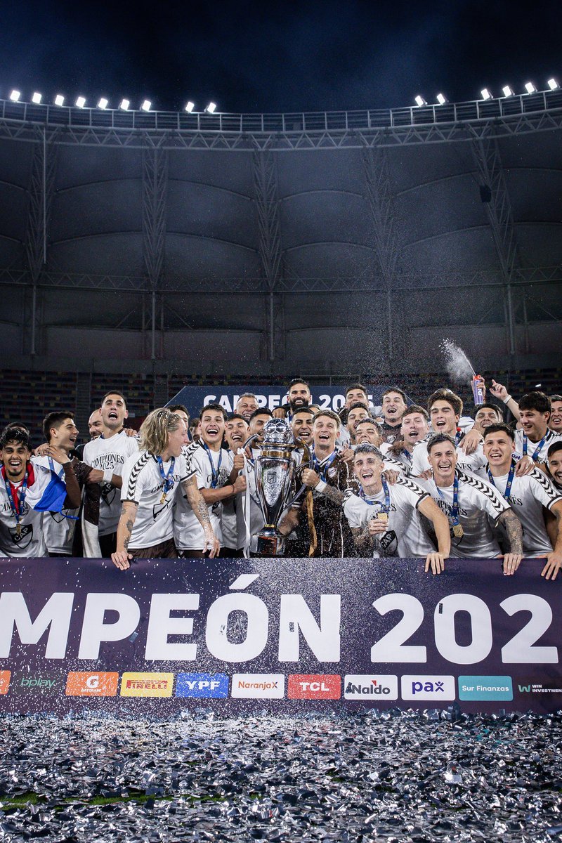 Lo difícil que es llegar a una final y ganarla 😮‍💨

Campeones 2025 ⭐️