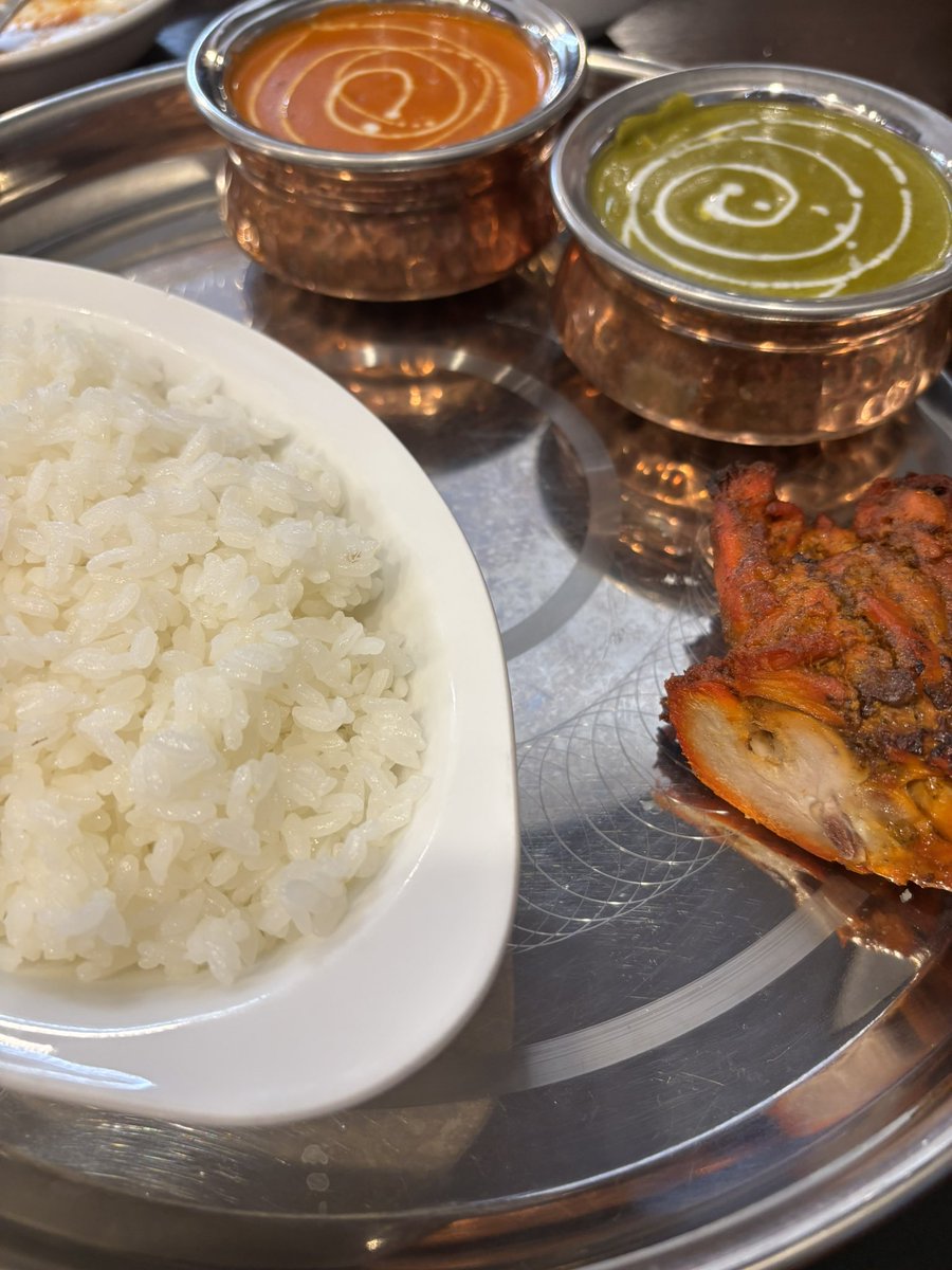 しろくろ tweet media