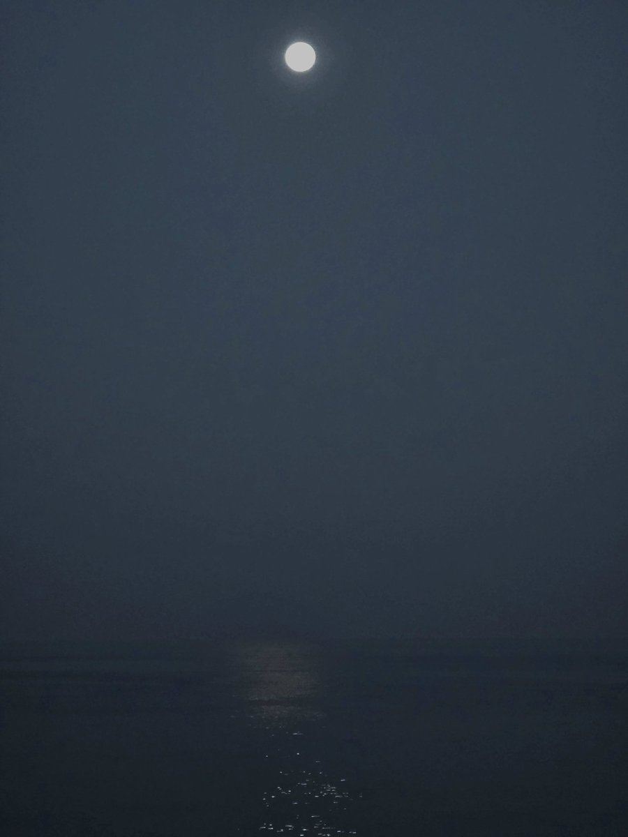 صباح النور وبدر البدور من جدة الجميلة