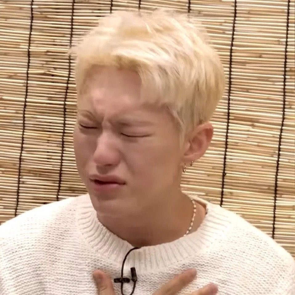 ตอนเห็นแจ้งเตือน                       ตอนเห็นไม่มี
ASIA TOUR🥰                          IN BANGKOK🫠