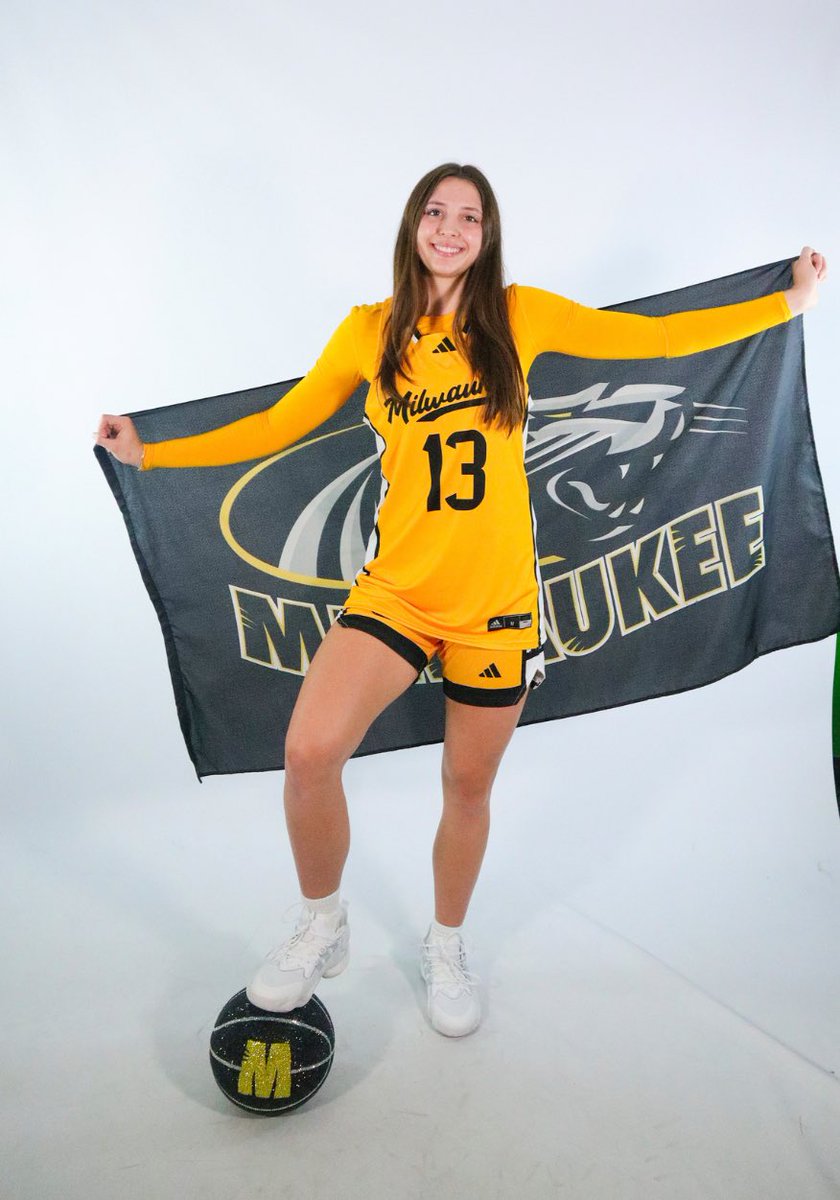 I had a great time on my unofficial visit to UWM. Thank you to the amazing  coaching staff for showing me around campus. I can’t wait to get this season started! 🏀
#unofficial