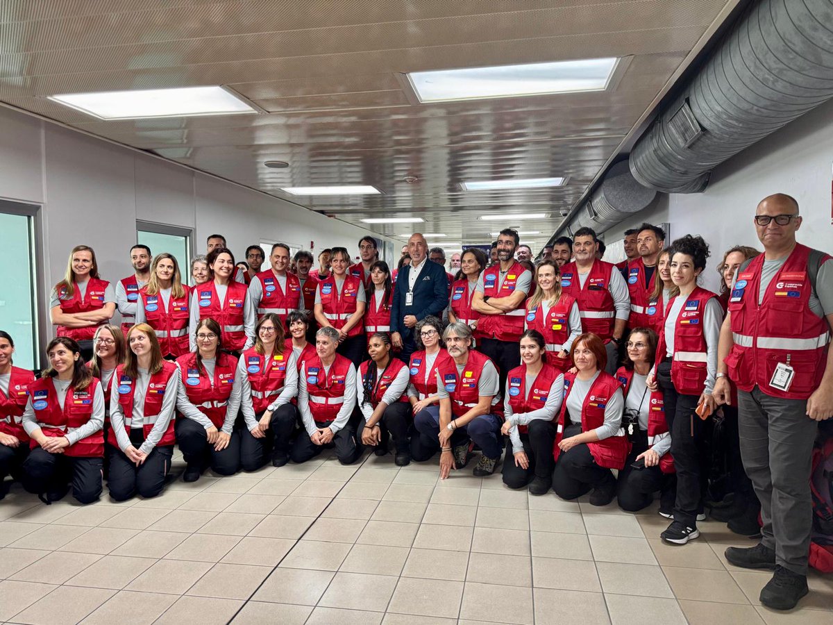 Spain will be deploying a field hospital in Falmouth <a href="/AECID_es/">AECID</a> a town severely affected by Hurricane Melissa. 

It is an honor to have them in Jamaica to help provide much-needed health services

👏🏻❤️🇯🇲🇪🇦