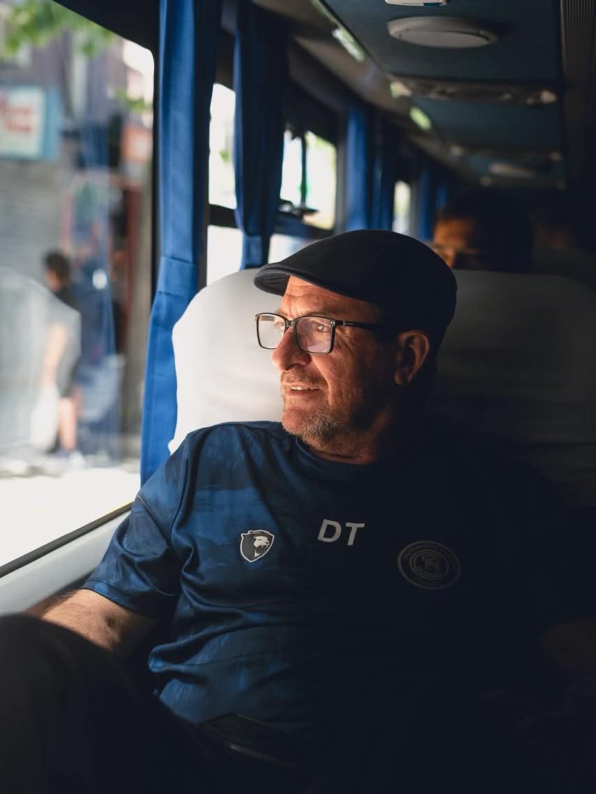 #IndependienteRivadavia El Dios del Parque lo hizo otra vez, Alfredo Jesús Berti.
A la galería de los ídolos eternos.
Lo salvó del descenso en la Primera Nacional, lo ascendió a Primera División, lo sacó Campeón de la Copa Argentina y lo metió en la Copa Libertadores. Algo más?