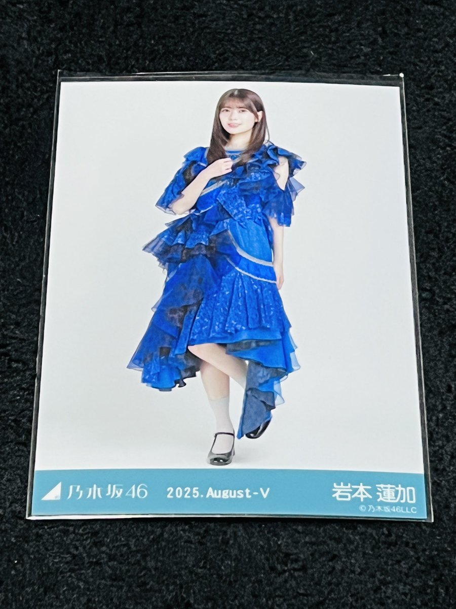 岩本蓮加さんチェキ Amazon.co.jp: 岩本蓮加 直筆サイン入り チェキアルバム 乃木坂