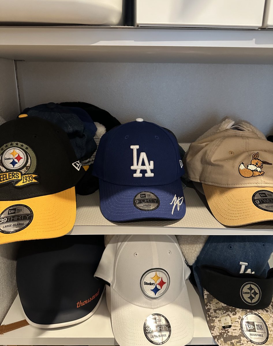 Mrs. GREEN APPLE × SNKRDUNK ベージュ ピンズ付 Mrs. GREEN APPLE × SNKRDUNK NEW ERAコラボ届いた‼️ ピンズも可愛いのぅ