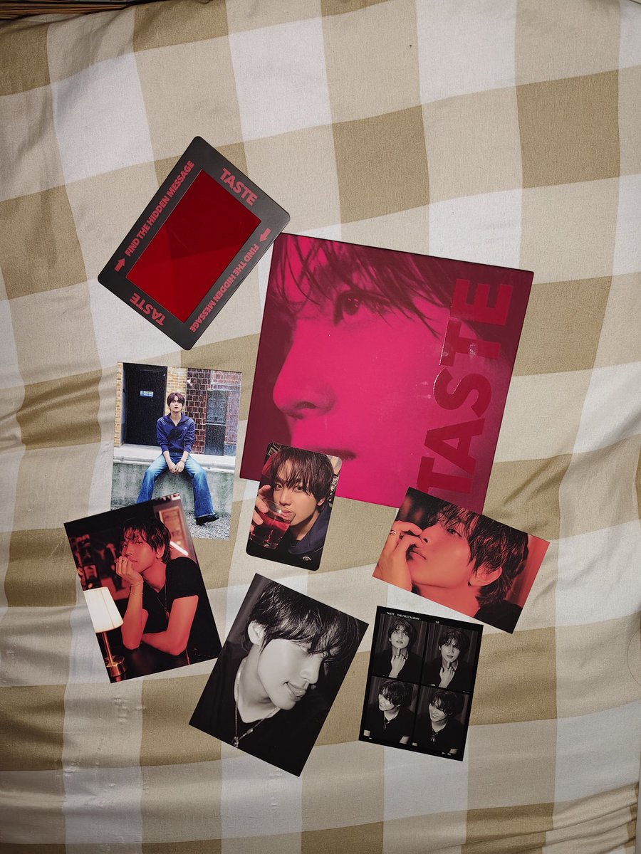 lagi hoki banget keknya aku nihh, beli set album full spread baru buka 2 album dan 1 albumnya dapat 2 PC, buka savory dapet haechan mabora lagii wadu waduhh
#HAECHAN_TASTE