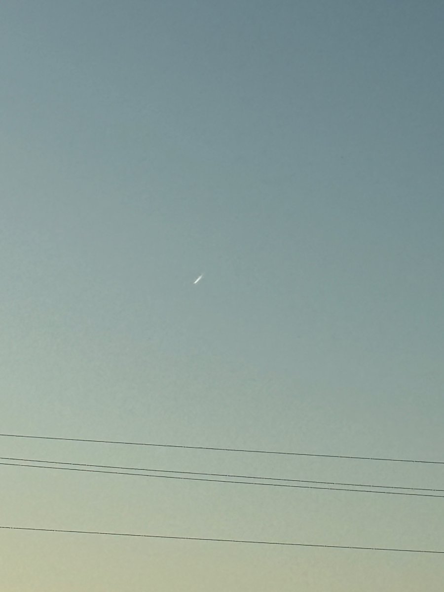 BlaneMane's tweet photo. @trudelilah Yes, saw it southwest of Ft Worth too. It was close to being in the same spot last night as well. In the West to Northwest sky. We also just saw a comet or something that left a trail to the south and was looking to see if anyone else saw it and found your post. https://t.co/2iukt8ffDi