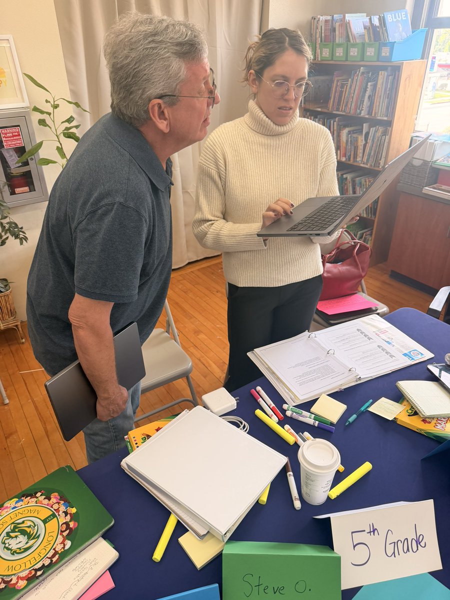 JoseMedinaJr89's tweet image. Bringing together #duallanguage and non-DL teachers to plan via a culturally and linguistically sustaining lens…priceless! #C6BiliteracyFramework #Pasadena #California