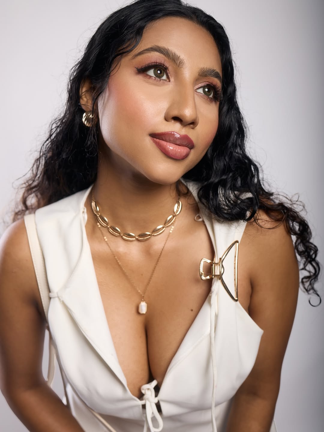 Anjana Mohan bust size photos, Anjana Mohan fashion, sleeveless dress, deep V-neckline, celebrity style, fashion trends 2025, Indian actress style, viral celebrity look, red carpet fashion, elegant outfits, chic style, Bollywood fashion, style inspiration, glamour looks, celebrity fashion blog, outfit ideas, trending dresses