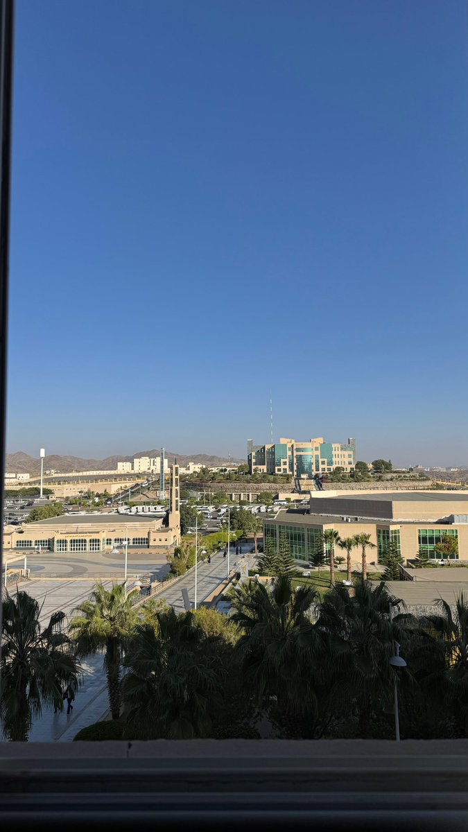 2lnqe's tweet photo. يوم طبيعي في KKU ✨ https://t.co/CLT797wvAB