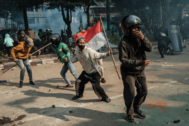 Censorship and surveillance are rising in Indonesia. From restricted TikTok LIVEs to vague "incitement" laws, the space for dissent is shrinking. 🇮🇩

stratsea.com/after-the-riot…