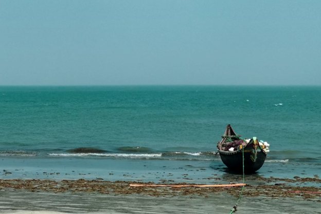 The South China Sea needs soft power, not coercion. ASEAN must focus on functional cooperation like marine conservation and intelligence sharing to build lasting trust. #SouthChinaSea #ASEAN #SoftPower

stratsea.com/soft-power-dip…