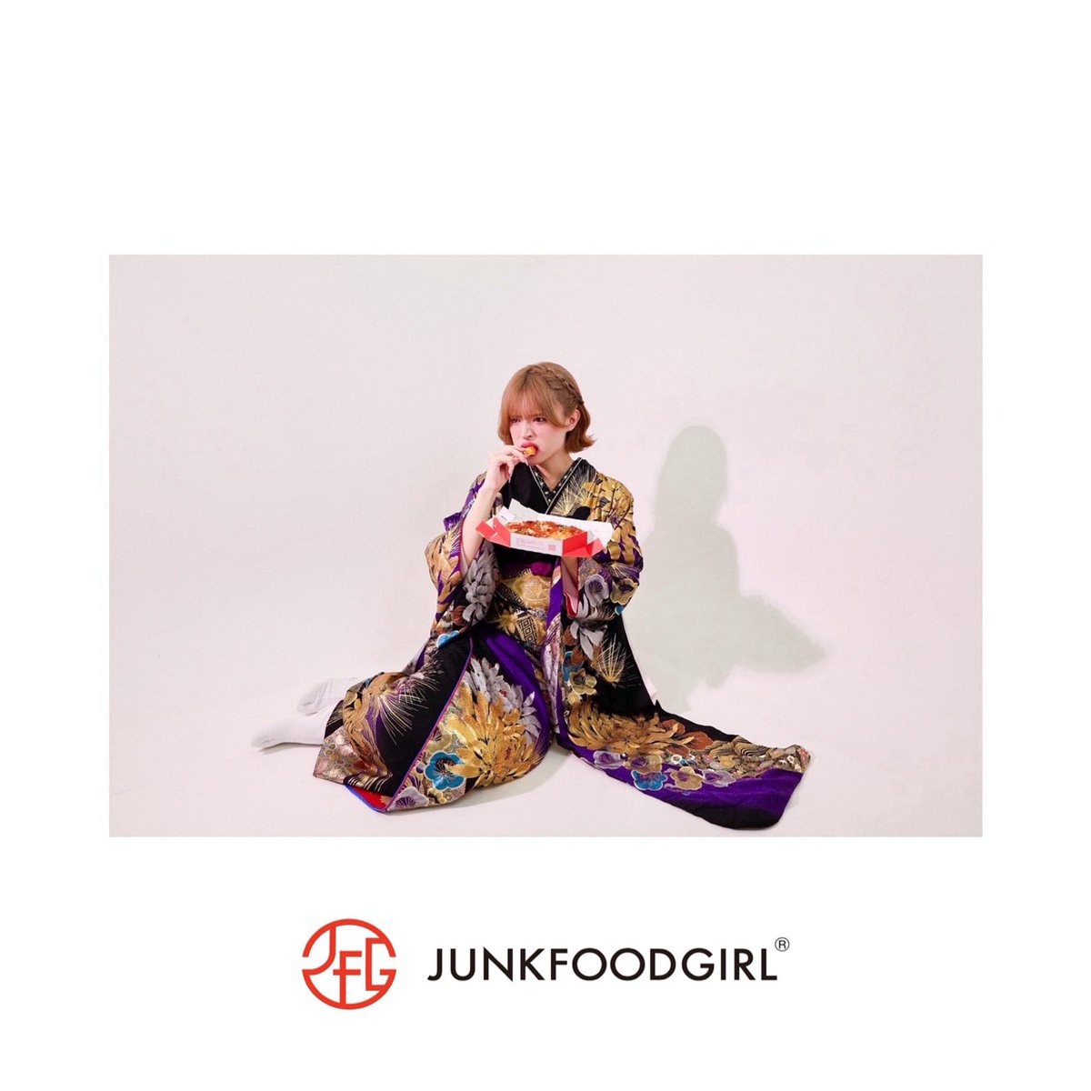 twigrapher's tweet image. 【大事な拡散希望】2026年5月にニューヨークで個展開催が決定いたしました。今まで４年撮ってきたテーマ #JUNKFOODGIRL で世界に挑戦します。…