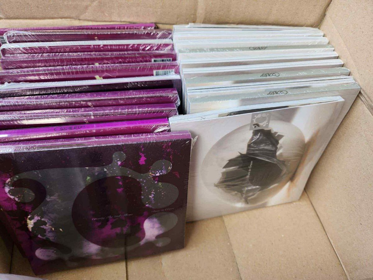 raspberae_boo's tweet image. wts lfb ph 
help rt 

Cravity Dare to Crave Sealed Album (0 and ! ver available)
₱120 ea, ₱200 set (2 pcs)

~ in transit to ph
~ payo/1 week dop

reply/dm to claim