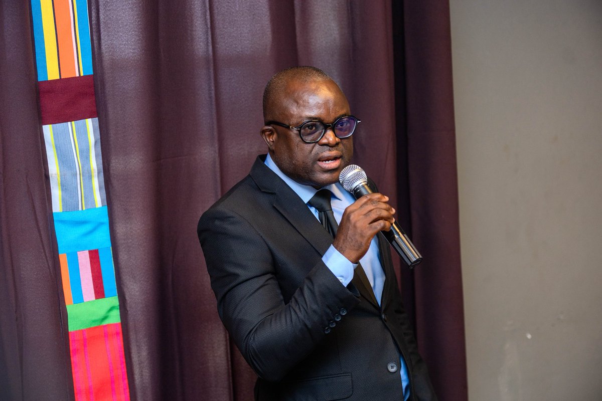 UN_Togo's tweet image. Le ministère @MJDH_TG avec @ONU_Droits_BRAO équipe la #CIRR des outils et approches aux standards internationaux afin de pouvoir efficacement collecter les données et préparer  le rapport à mi-parcours du 3e cycle de l’Examen périodique universel sur les #droitshumains. 

#ODD16