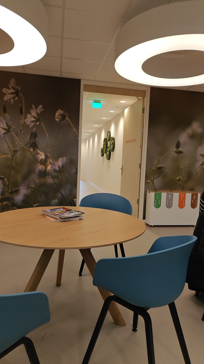 Wachtkamer tweet. Eerst mammografie en dan de uitslag.....