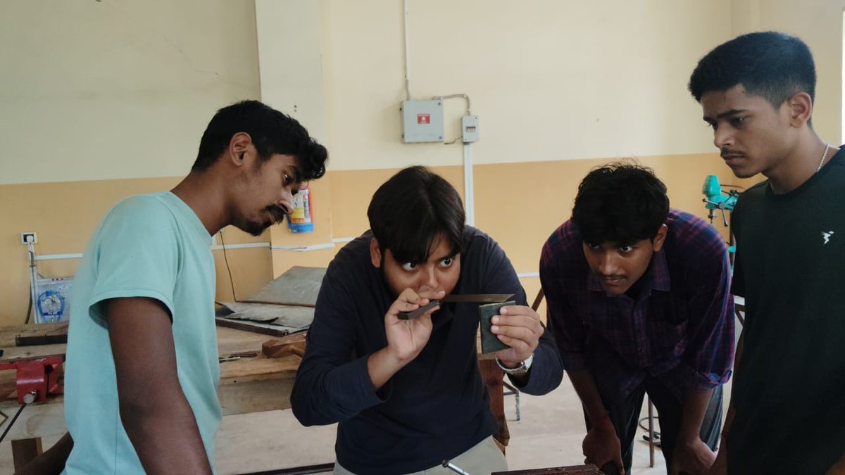 ItiKarimpur's tweet image. #Fitter ট্রেডের প্র্যাকটিক্যাল ক্লাসে কর্মমুখী শিক্ষা!
করিমপুর-১ গভর্নমেন্ট আই.টি.আই-তে  #Fitter ট্রেডের ছাত্রছাত্রীরা আজ অংশ নিল দক্ষতা বৃদ্ধি ও হাতে-কলমে প্রশিক্ষণের প্র্যাকটিক্যাল সেশনে। 
#ITI #SkillIndia  #Karimpur1GovtITI #FitterTrade #k1giti #করিমপুর #Karimpur @highlight