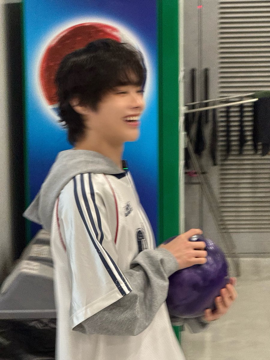 TPST_twt's tweet image. [#한빈] Hey ya~ ^🎳^