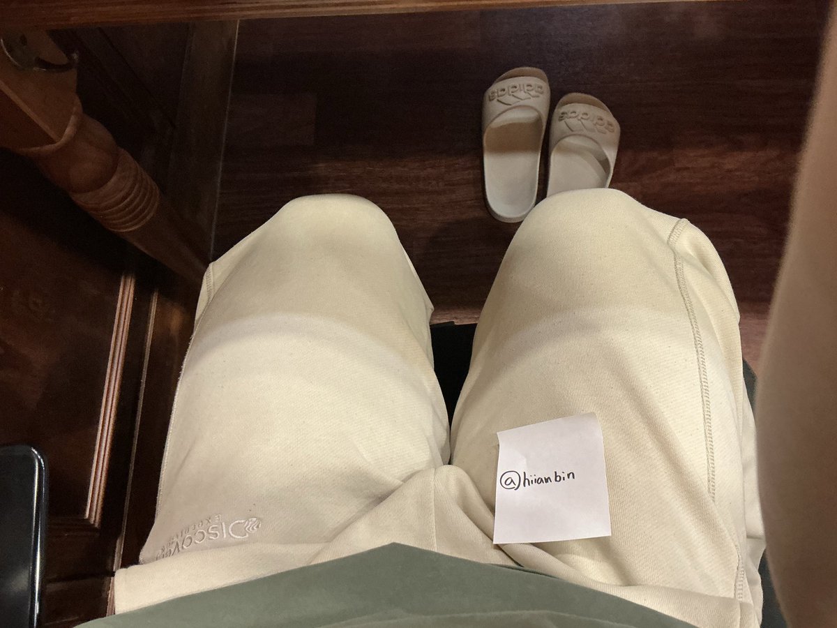 hiiambin's tweet photo. 무릎 꿇고있는거 좋아요?
그럼 저 공부도 안되는데 뇌좀…녹여주실래요?
지금 진짜 너무 발정나서 자지에 뇌가 지배당한거 같이 공부도 잘 안되고….
성욕에 져버린 한심한 놈인데…
이런 한심한 강아지라도 좋으면 제 뇌 녹여서 데려갈래요? 
#대전 #구인 #펨돔 #멜섭 #발정 #fd #ms #06 https://t.co/6lQwGSJb7t