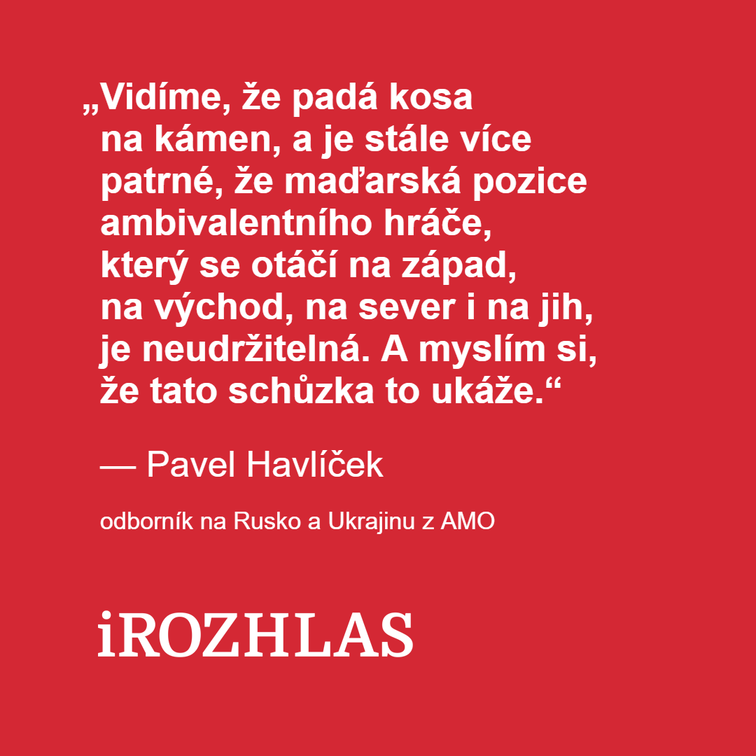 iROZHLAScz's tweet photo. Maďarský premiér Orbán míří do Washingtonu, aby s prezidentem Trumpem dojednal výjimku z nových amerických sankcí uvalených na Rusko.

Podle analytika @Pavel_Havlicek_ jsou jeho šance na úspěch malé. Blízký vztah s Trumpem ale může sehrát roli. https://t.co/Dq52lTqsiN https://t.co/ihdTFt7dzw